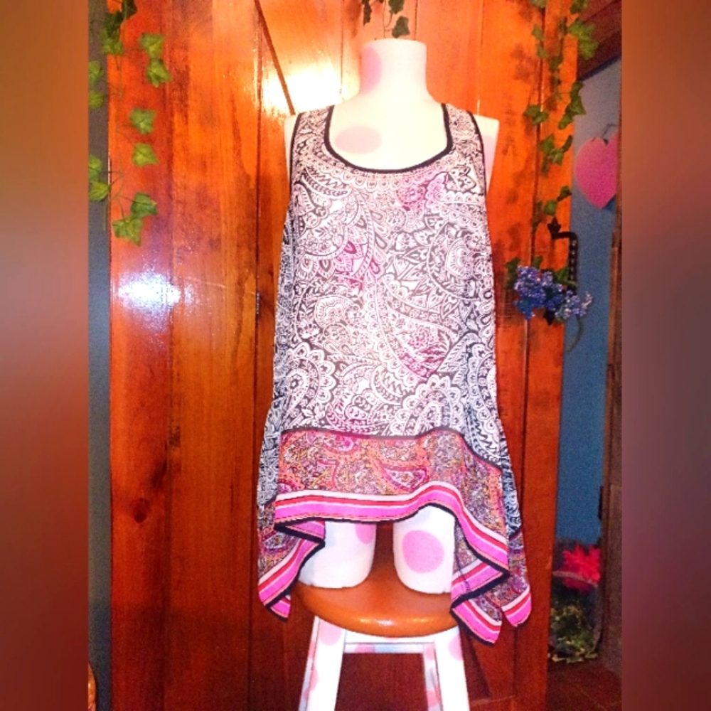 Xhilaration Paisley Print Sleeveless Top (Great For Layering)